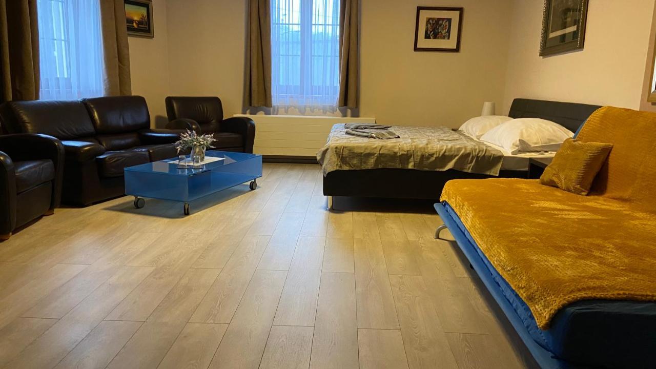 Roztoky 4Rooms المظهر الخارجي الصورة