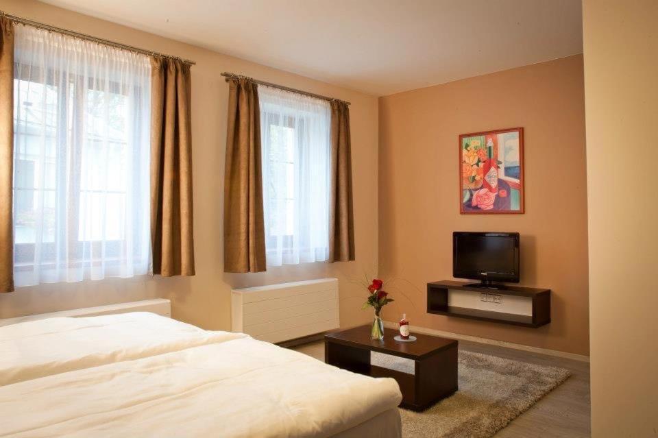 Roztoky 4Rooms المظهر الخارجي الصورة